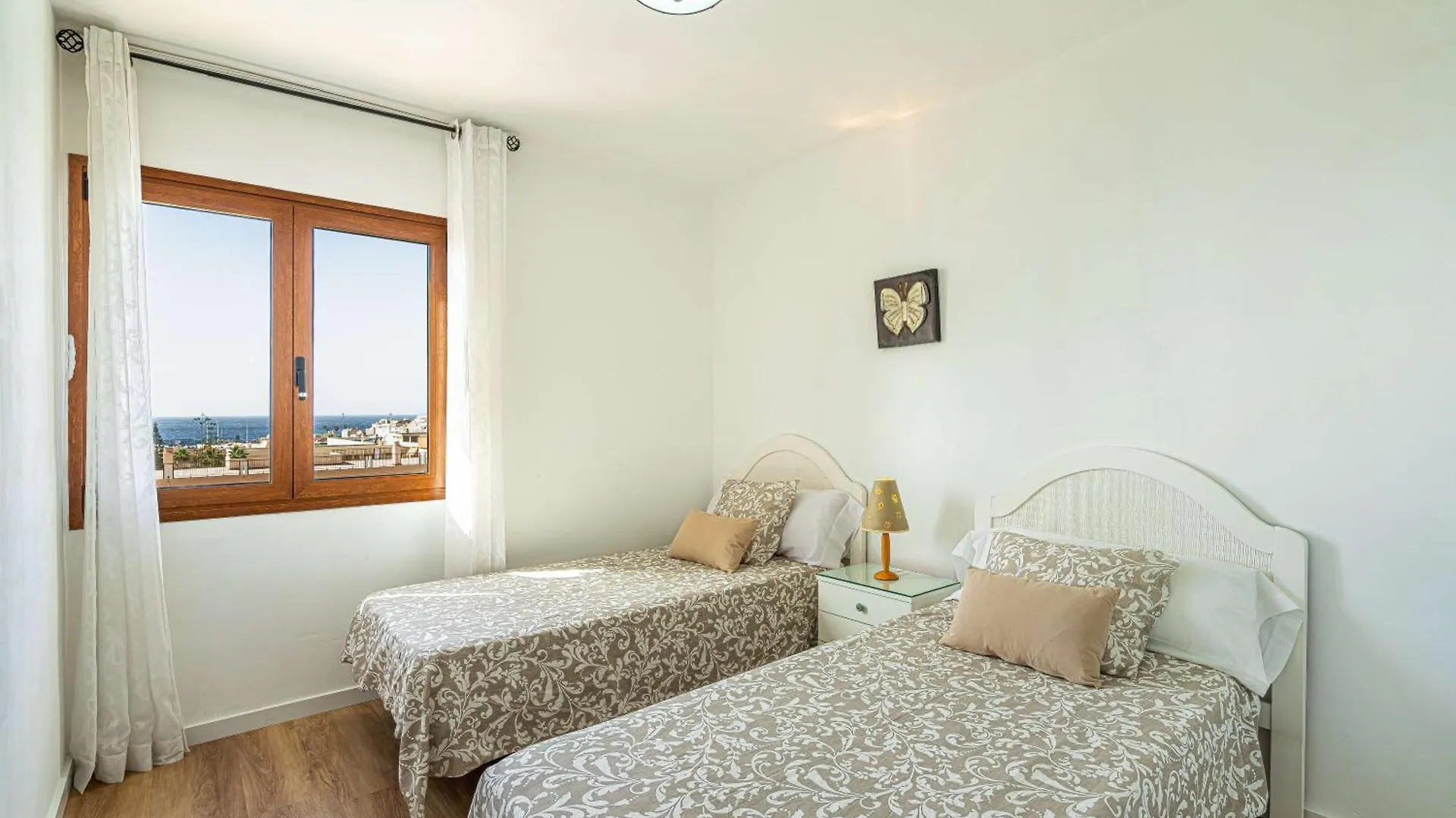 As De Casas - Achacay Apartment With Sea Views And Pool Arona  Spain