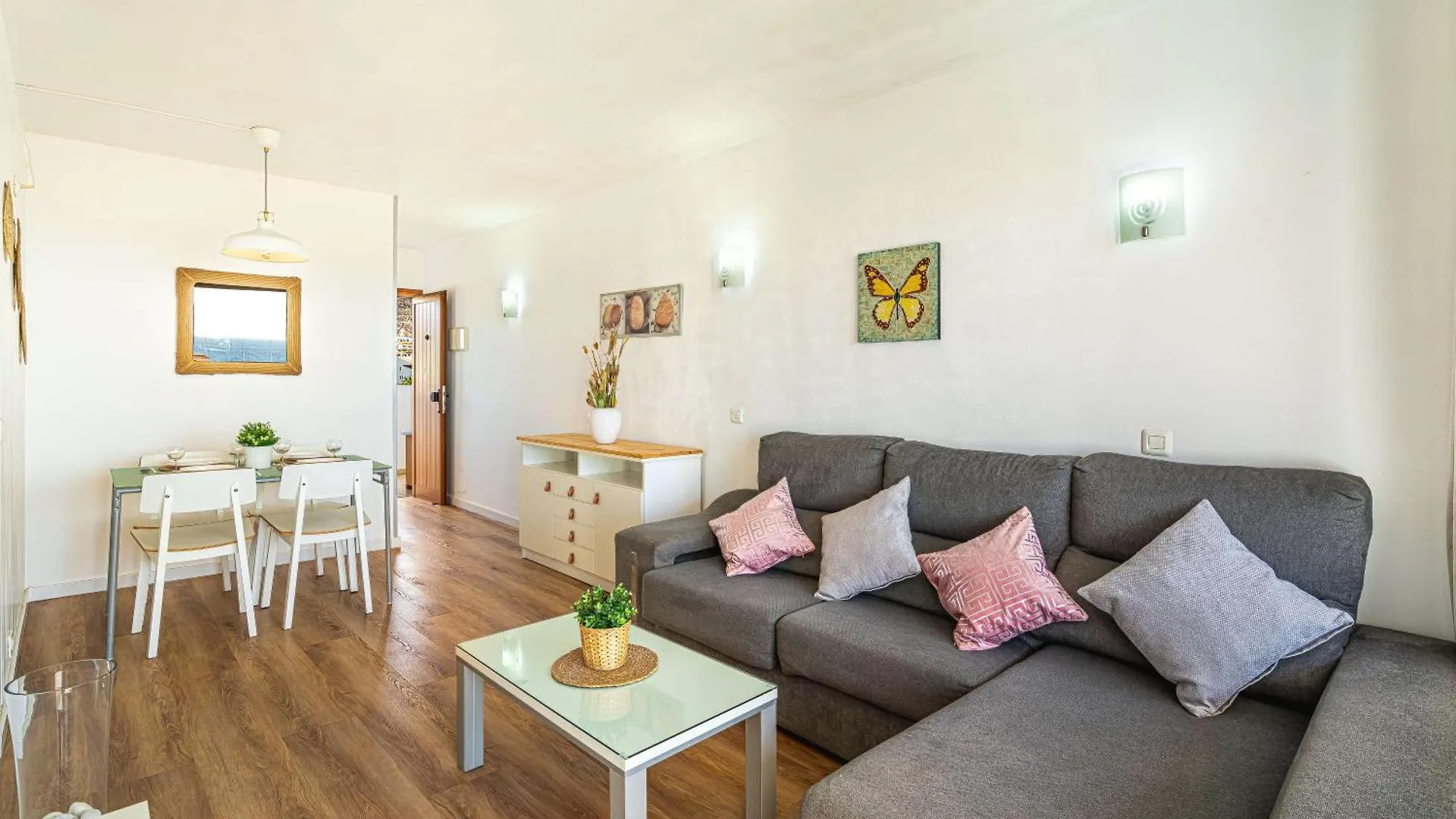As De Casas - Achacay Apartment With Sea Views And Pool Arona  Spain